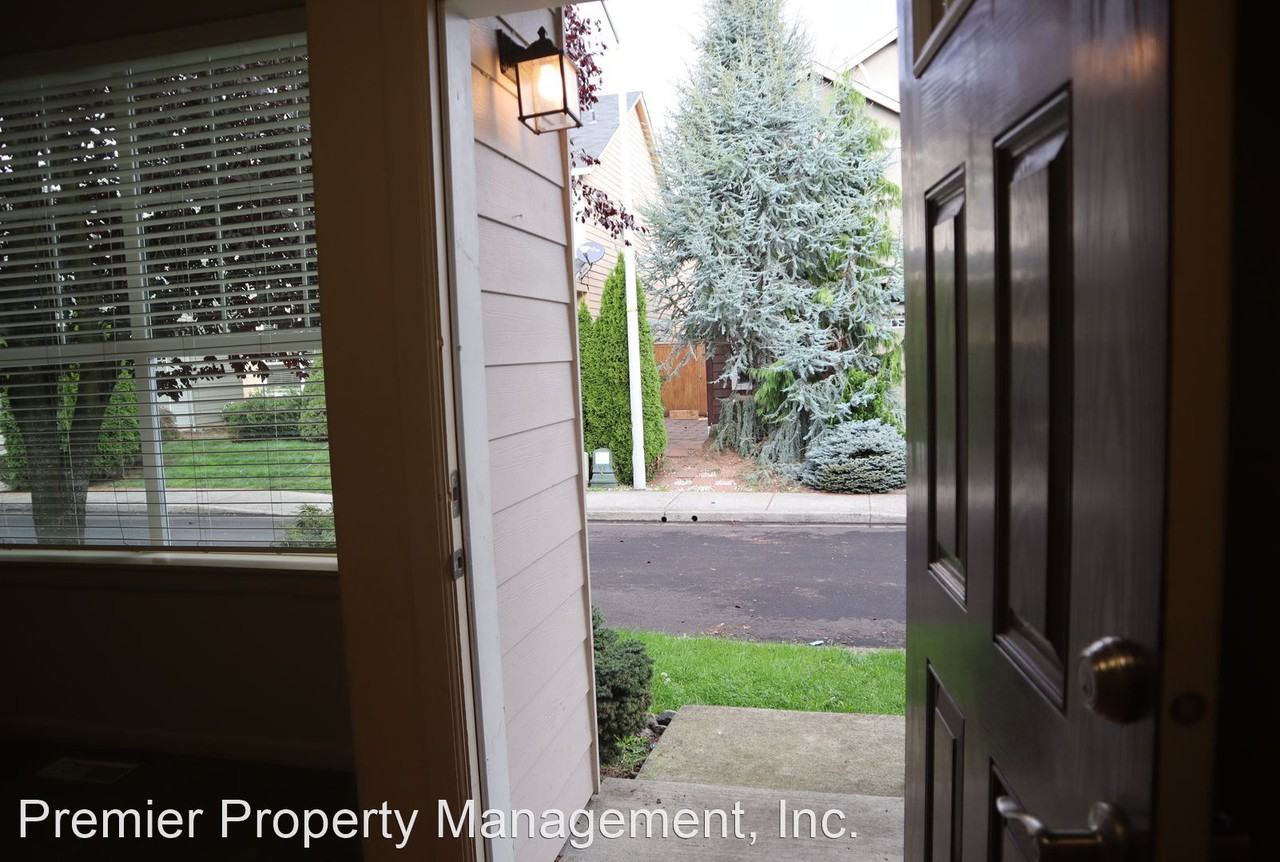3519 Ne 42nd St - Photo 3 of 31