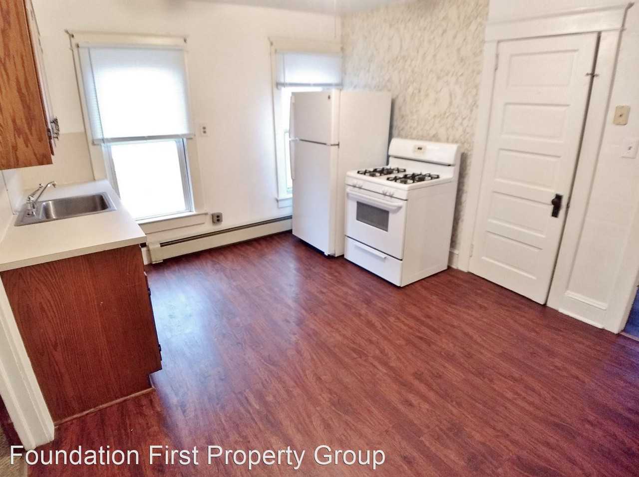 556 Baer Avenue - Photo 3 of 7