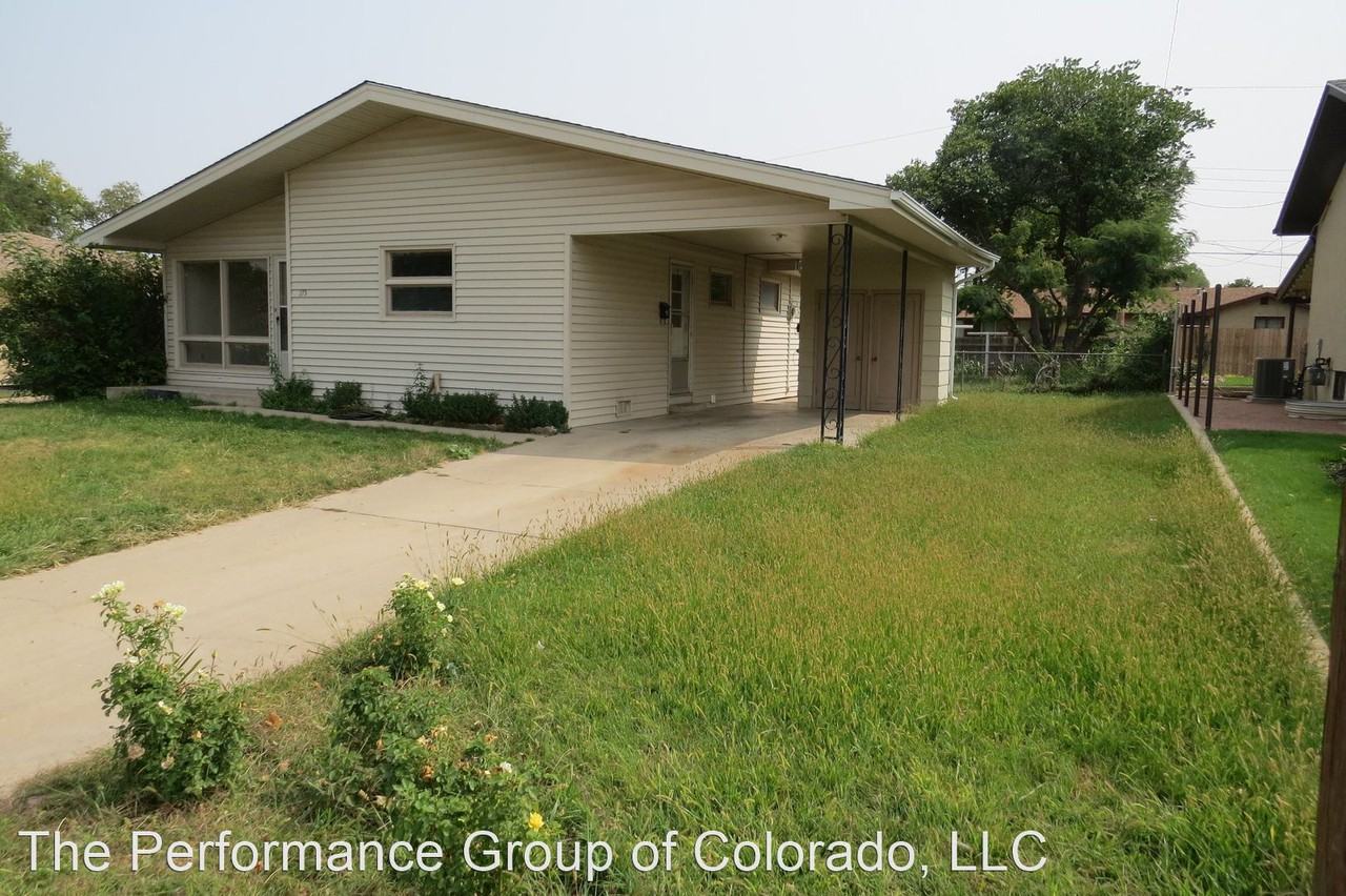 175 Fordham Cir - Photo 2 of 16