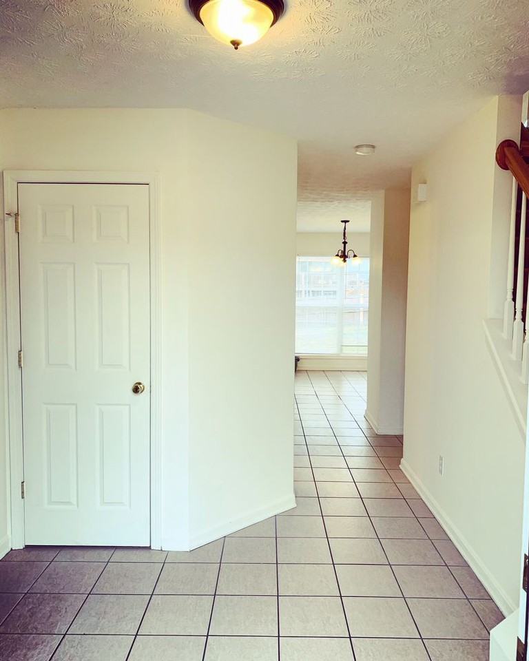 8504 Bucking Trail Ct - Photo 3 of 21