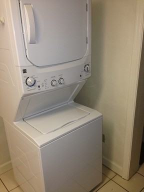 1023 NW 30th Ave - Photo 3 of 9