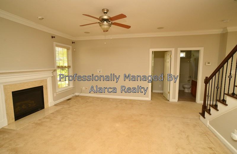 9559 Numenore Dr - Photo 3 of 27