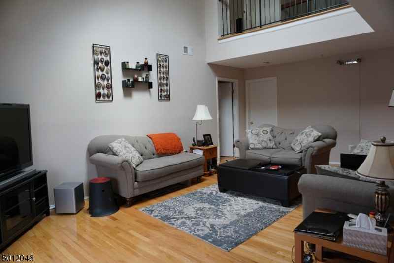 59 Autumn Ct - Photo 2 of 17