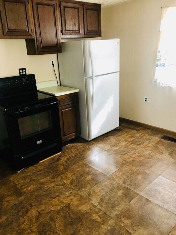 212 W Jackson Ave - Photo 3 of 5