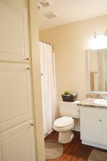 The Oaks Apartments - Photo 6 of 38