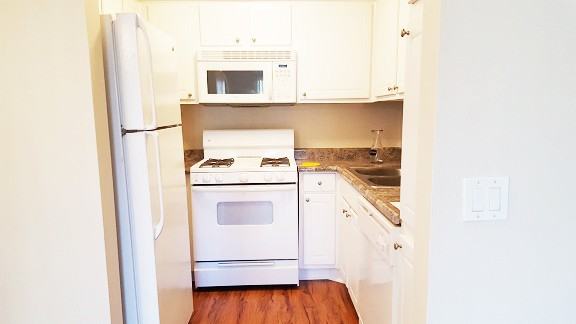 The Oaks Apartments - Photo 7 of 44