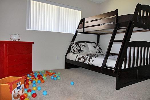 Pinewood Villas Apartments - Photo 6 of 15