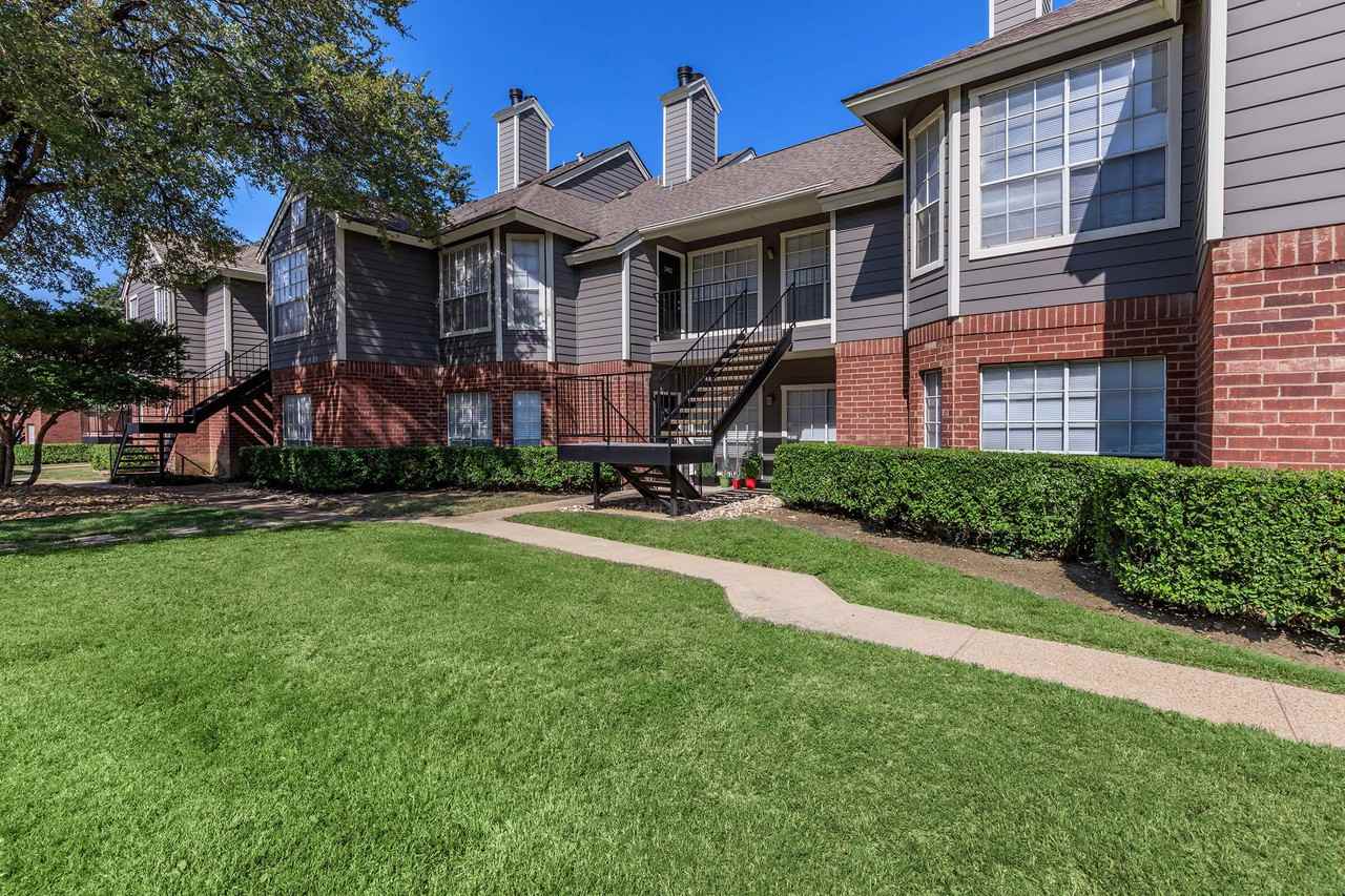 Villas of Josey Ranch Apartments 2050 Keller Springs Rd, Carrollton