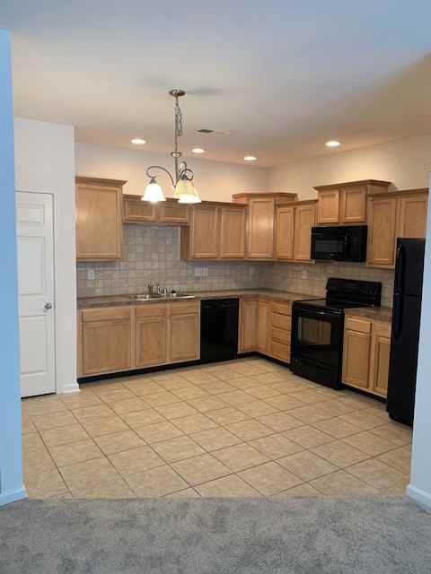 Waveland Townhomes - Photo 3 of 11