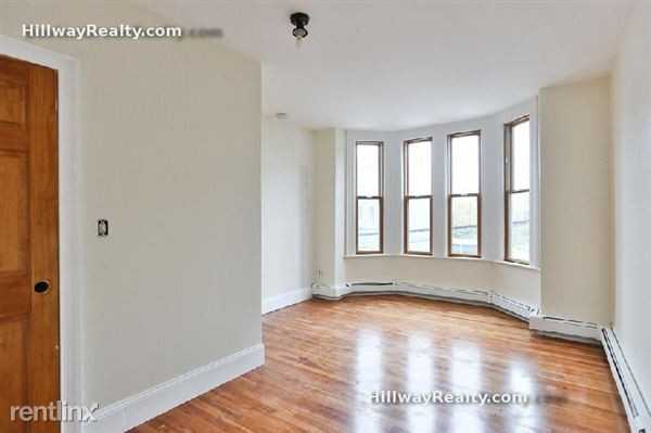 220 Saratoga St - Photo 3 of 8