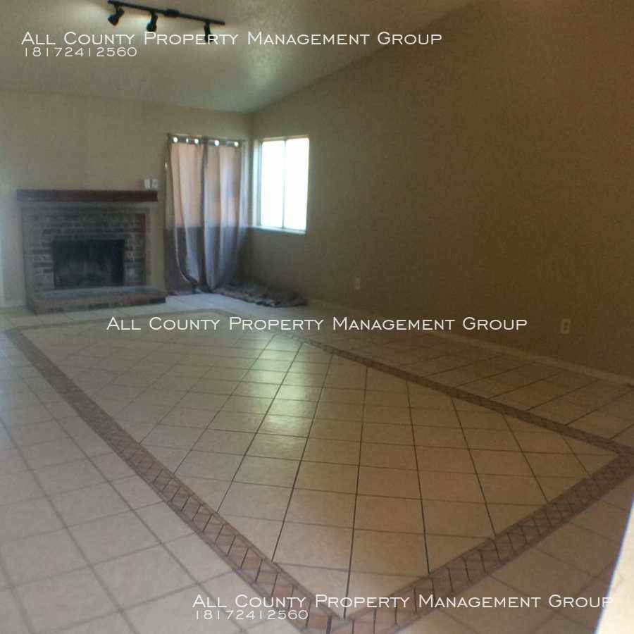 312 Chasmier Way - Photo 3 of 7