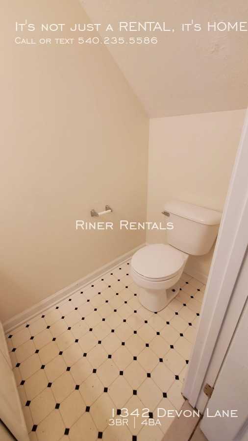 1342 Devon Ln - Photo 5 of 15