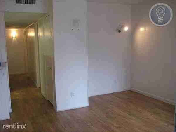 2550 Cole St #D80 - Photo 3 of 3