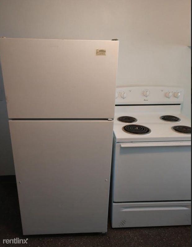 115 S C St - Photo 2 of 7