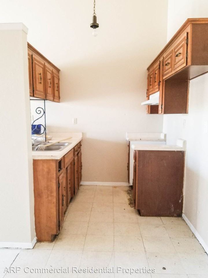 7214 Dale Rd - Photo 3 of 7