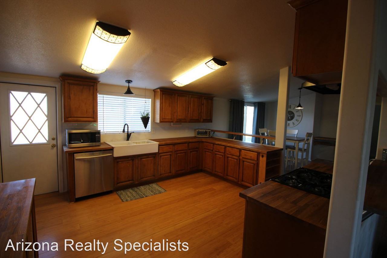 20625 N 39th Ave - Photo 3 of 13