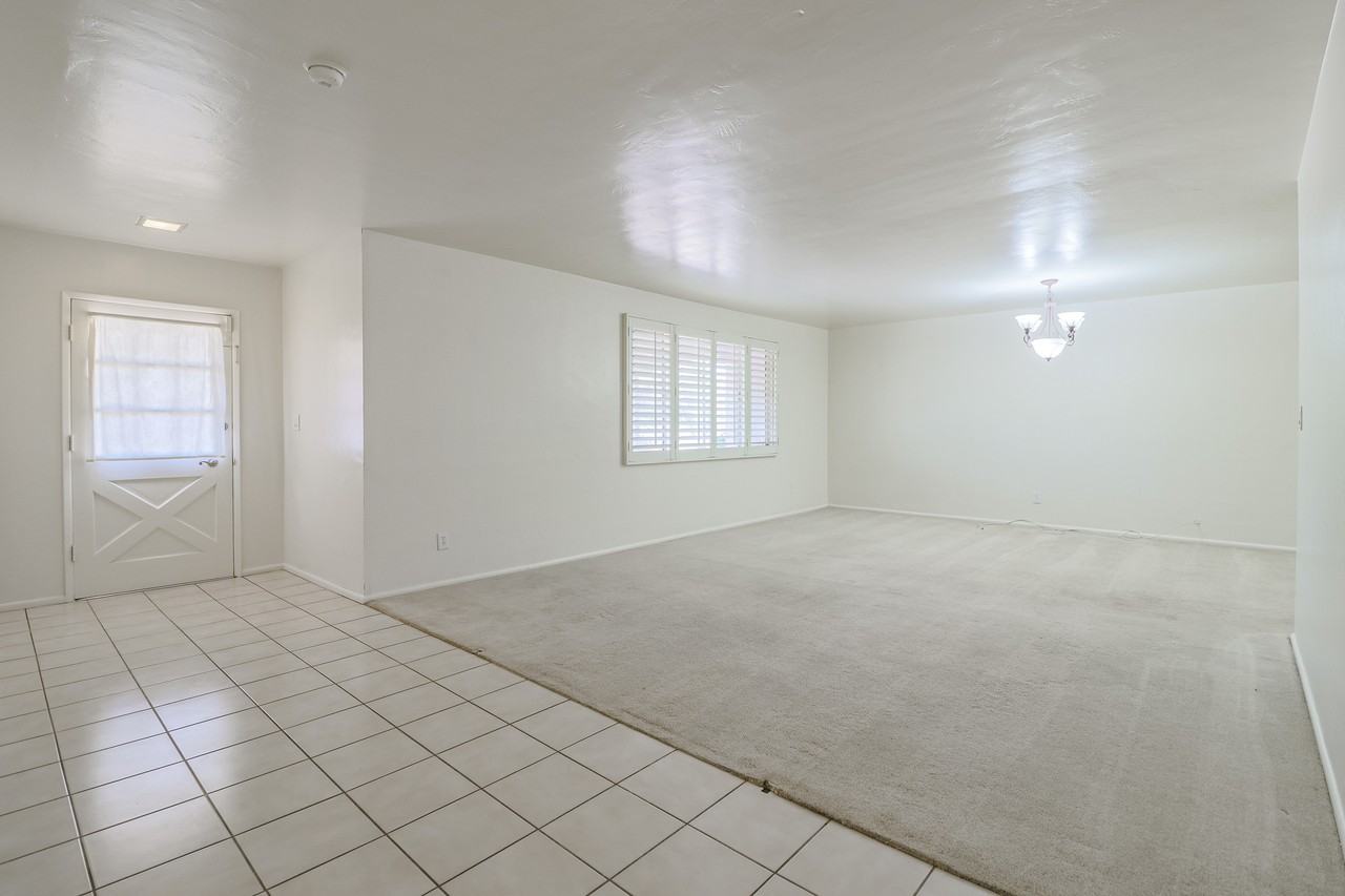 4201 E Stanford Dr - Photo 6 of 31