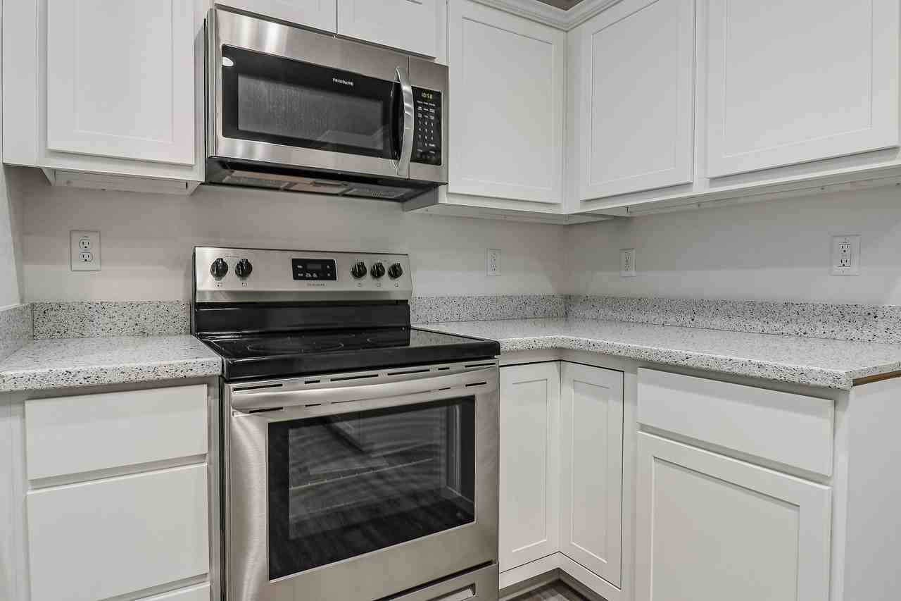 12532 W Saint Moritz Ln - Photo 7 of 21