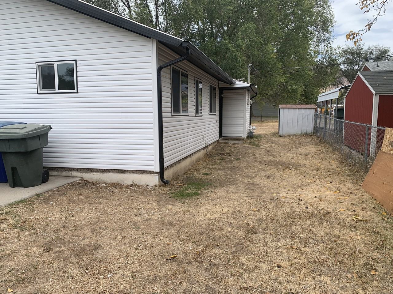 651 Chester St - Photo 2 of 16