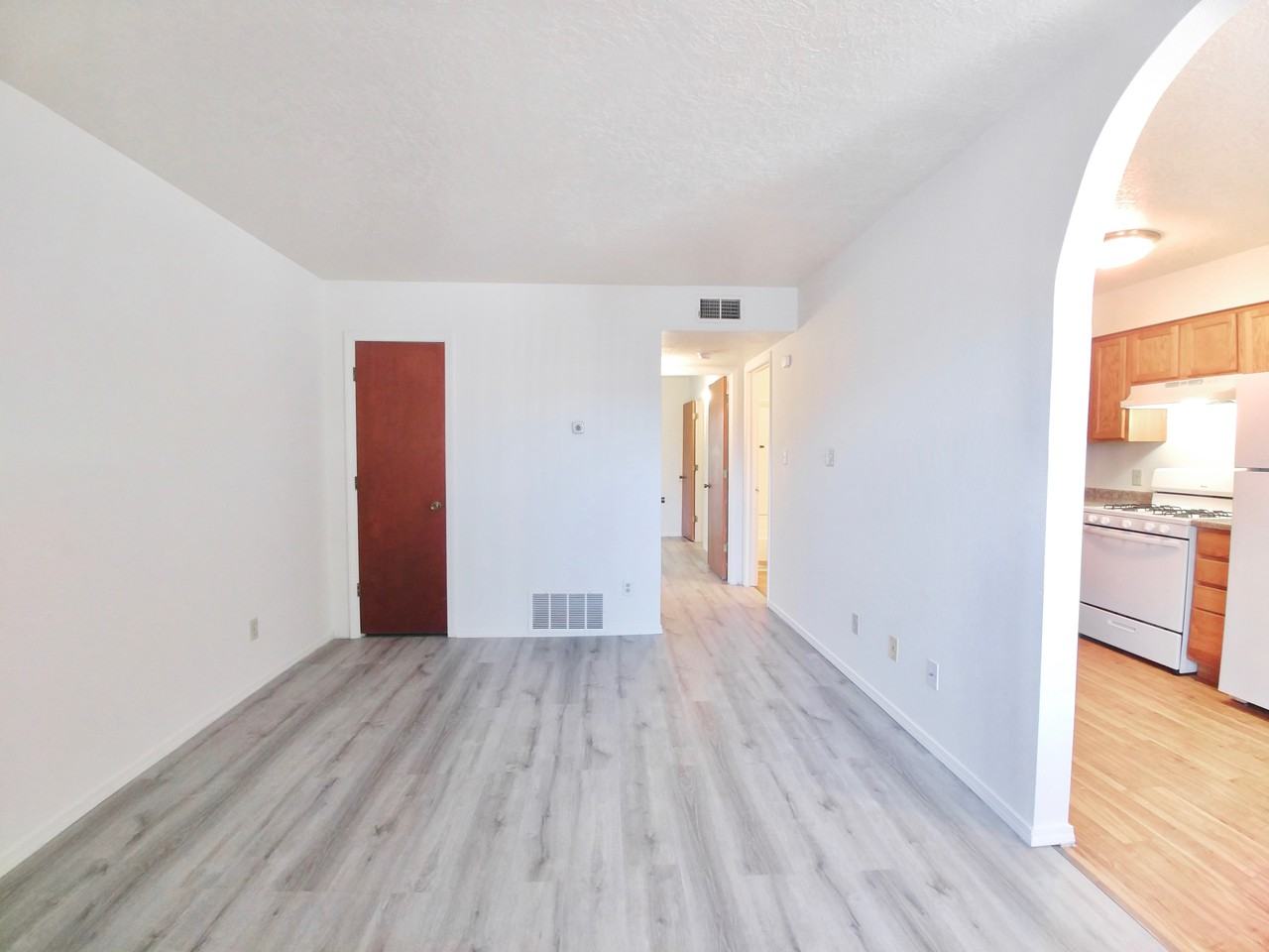 1021 Coal Ave Sw - Photo 5 of 50