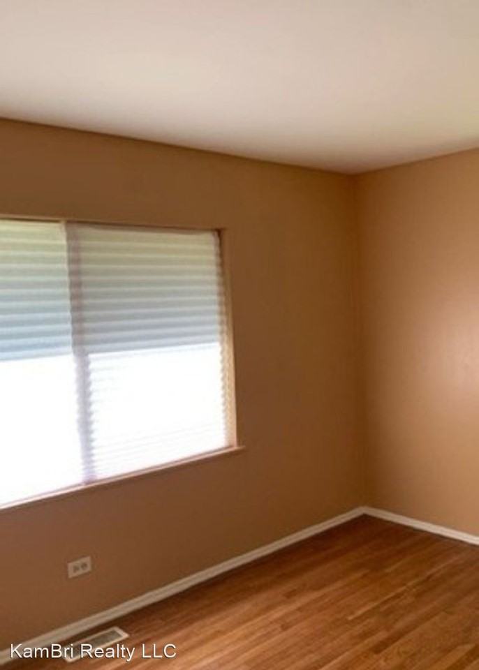 2515 Talandis Dr - Photo 3 of 4