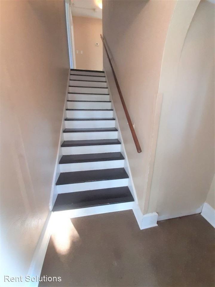 2836 5th Ave N - Photo 3 of 11