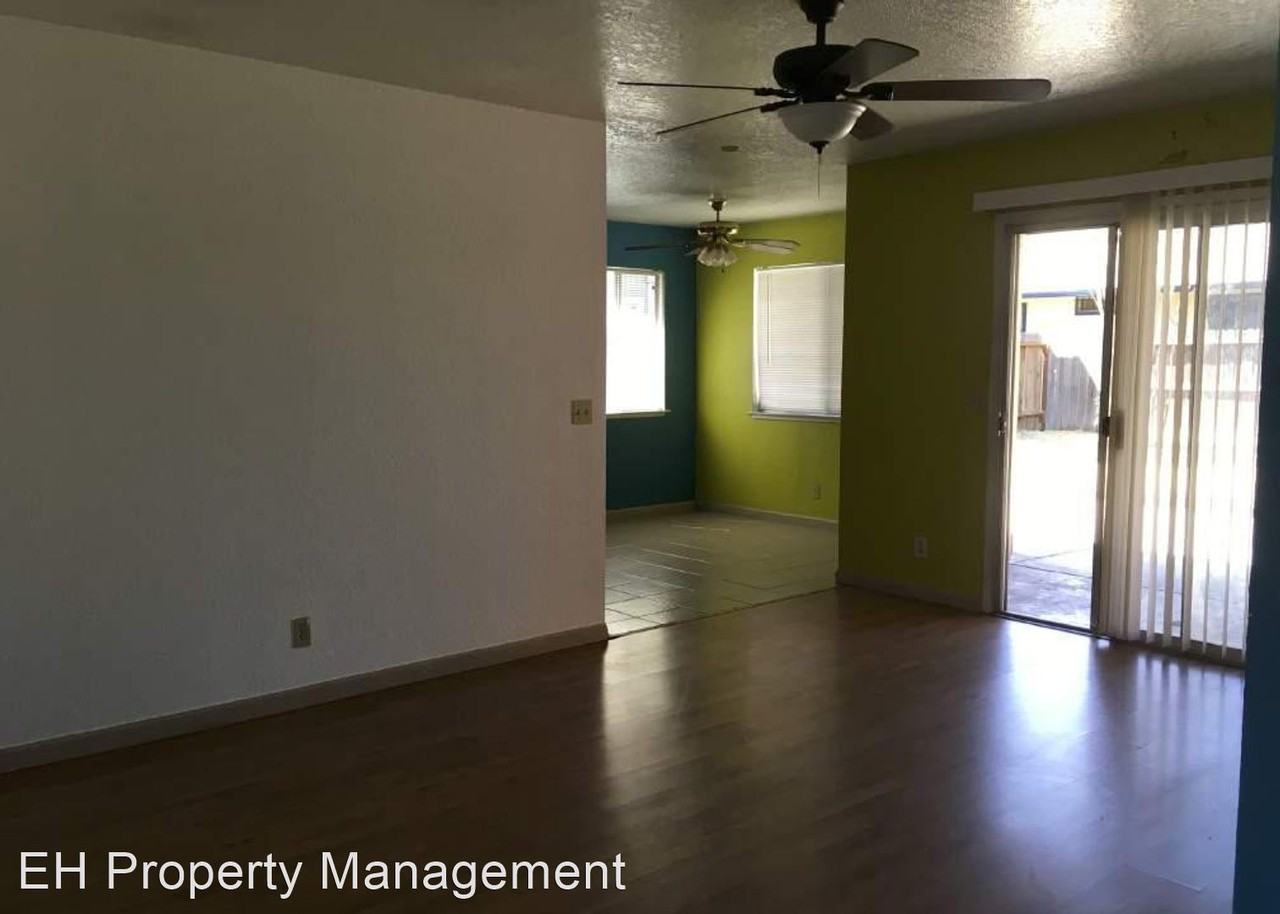 1045 Grand Ave - Photo 3 of 7