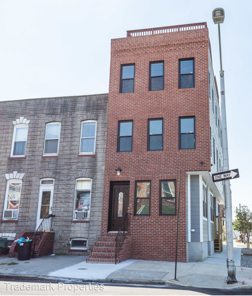 143 W Randall St - Photo 2 of 46