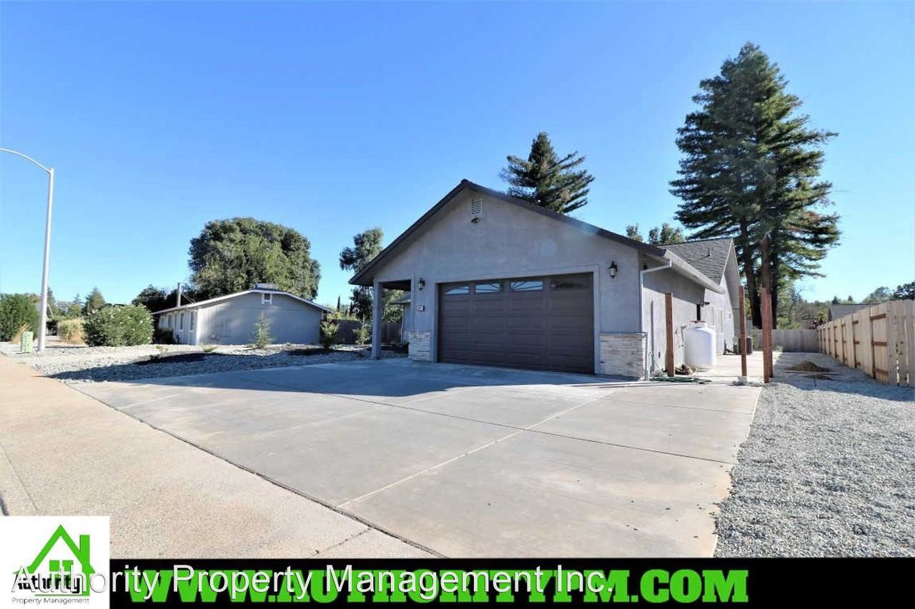 3071 Bedrock Ln - Photo 3 of 24