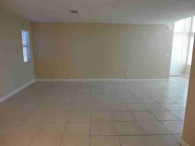 9516 Fox Forest Ave - Photo 3 of 19