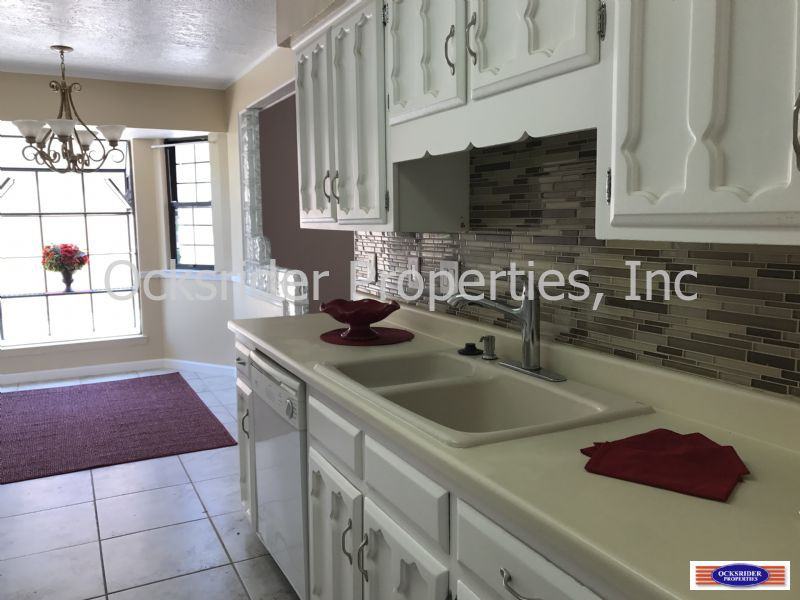 924 Turner Dr Ne - Photo 2 of 12