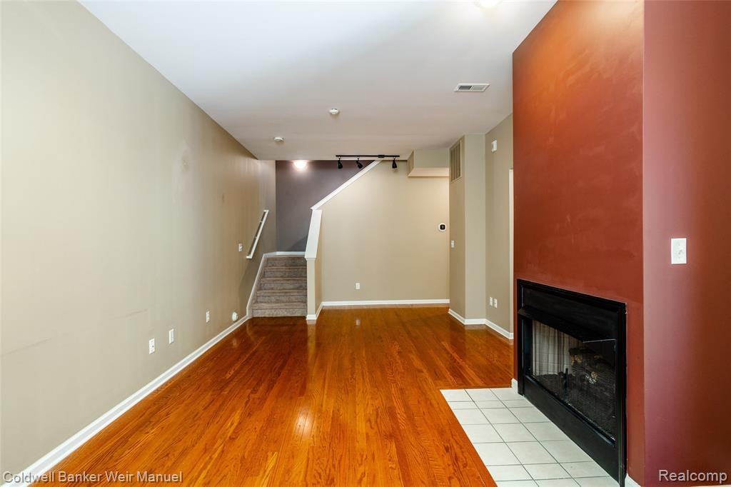 39660 Rockcrest Ln - Photo 3 of 35