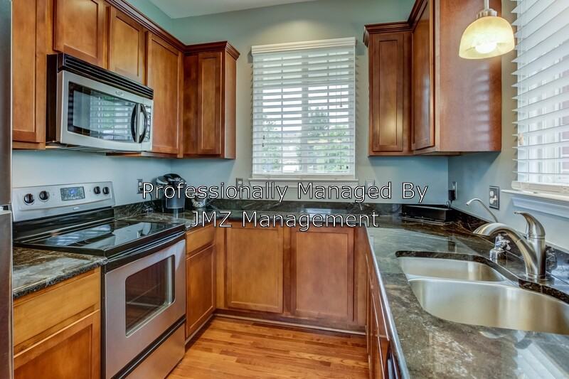 28285 Cottage Ln - Photo 3 of 35