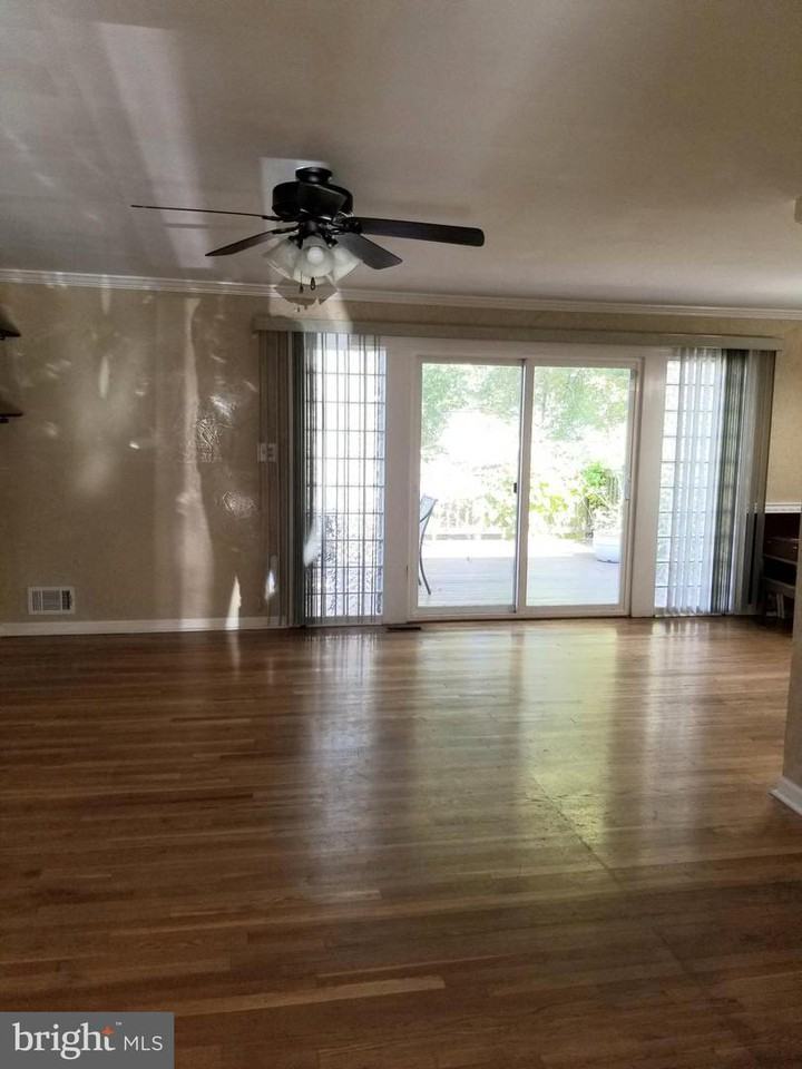 13103 Imperial Ct - Photo 2 of 24