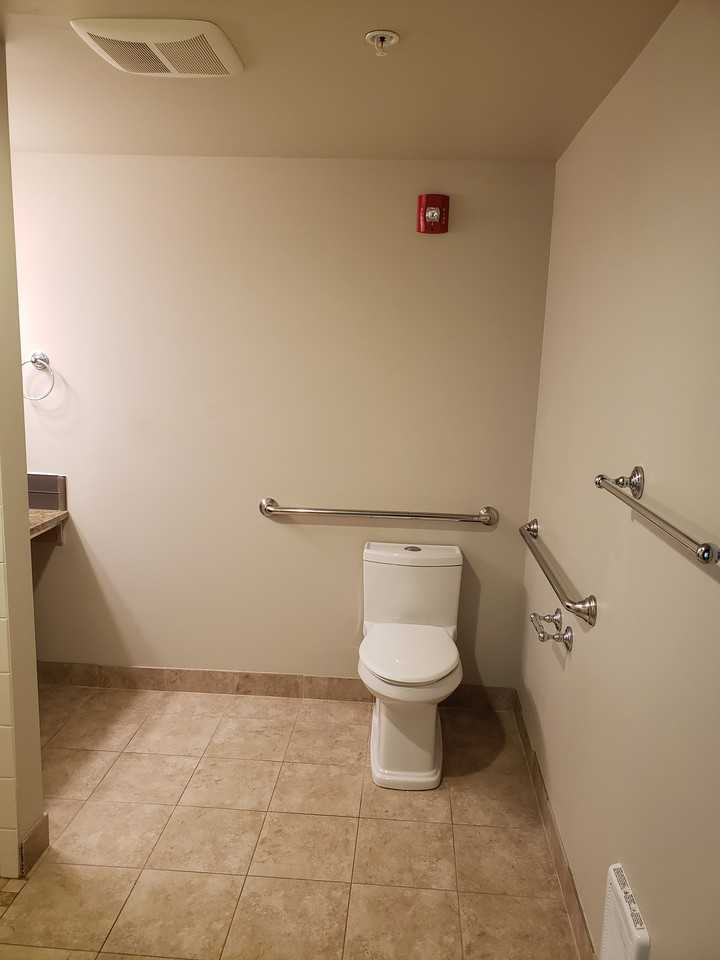 The Edge - Photo 7 of 9