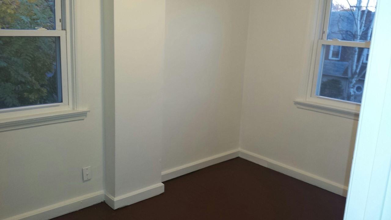 36 N Cannon Dr - Photo 2 of 5