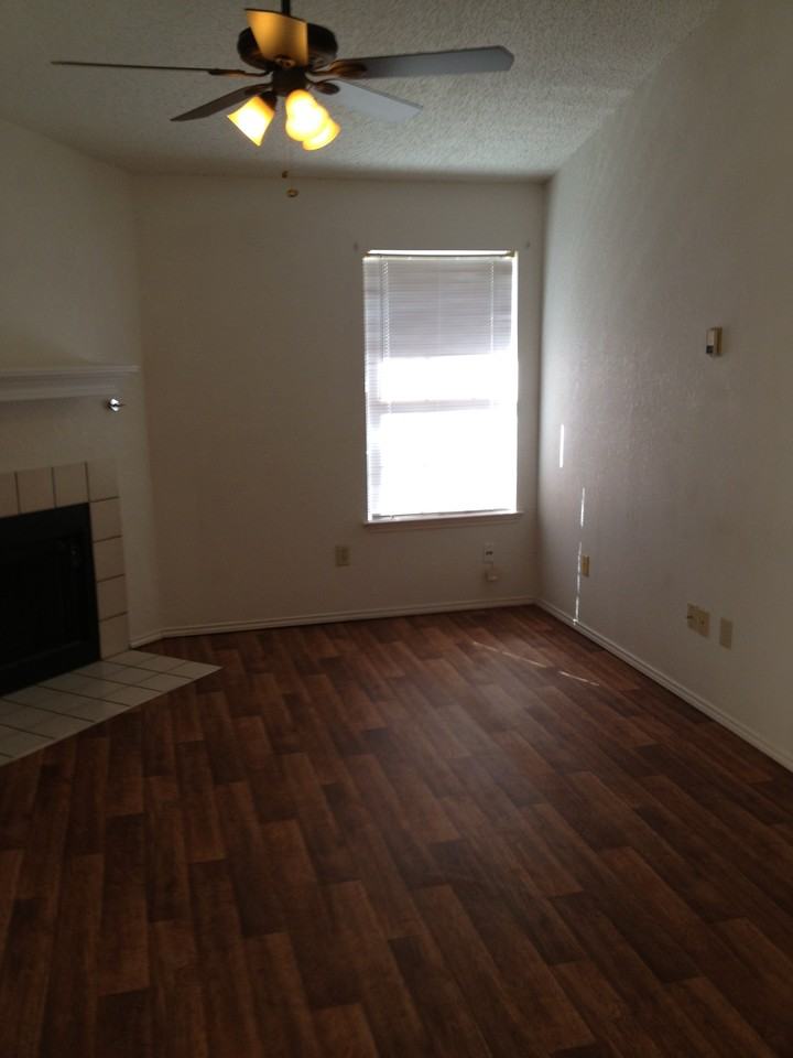 316 Crowe Dr - Photo 3 of 10