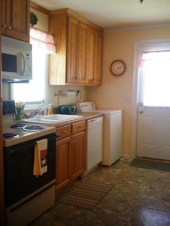 187 Hickory St - Photo 3 of 5