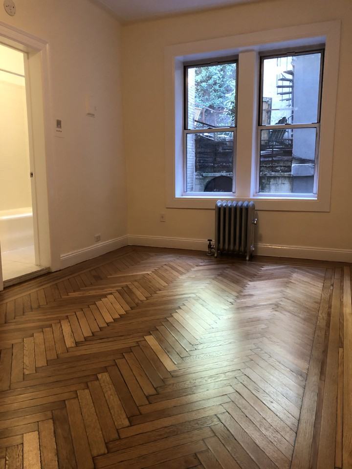 W 13th St #5 - Photo 2 of 3