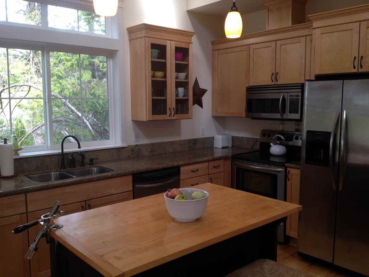 11416 NE Coos St - Photo 2 of 11