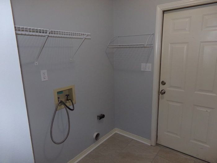 2734 Rambler Ct - Photo 3 of 36
