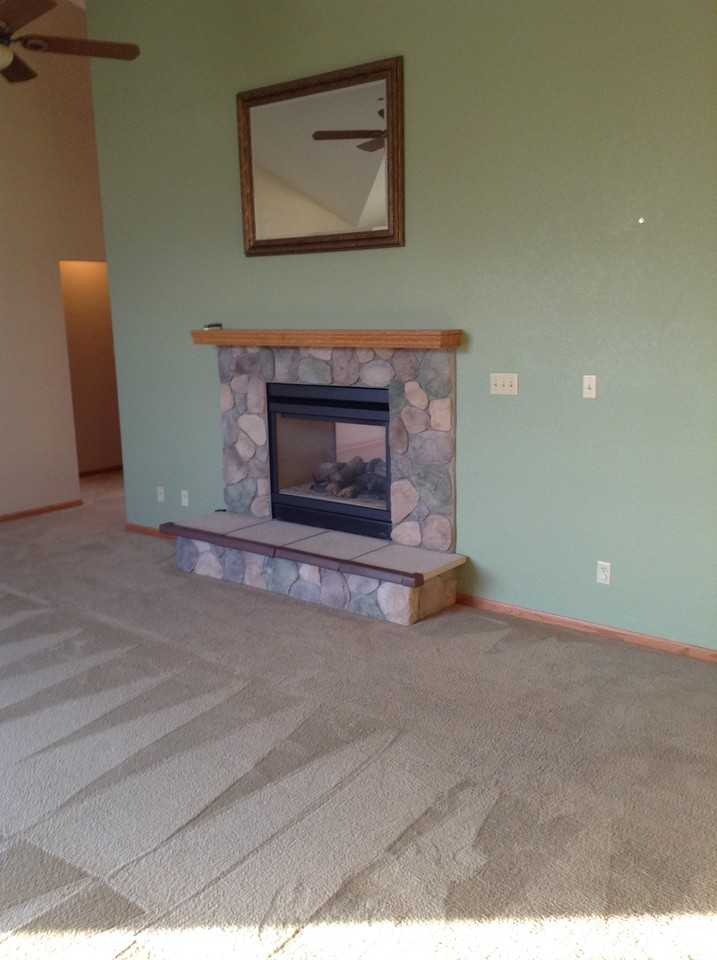 1216 W Riverside Dr - Photo 3 of 40
