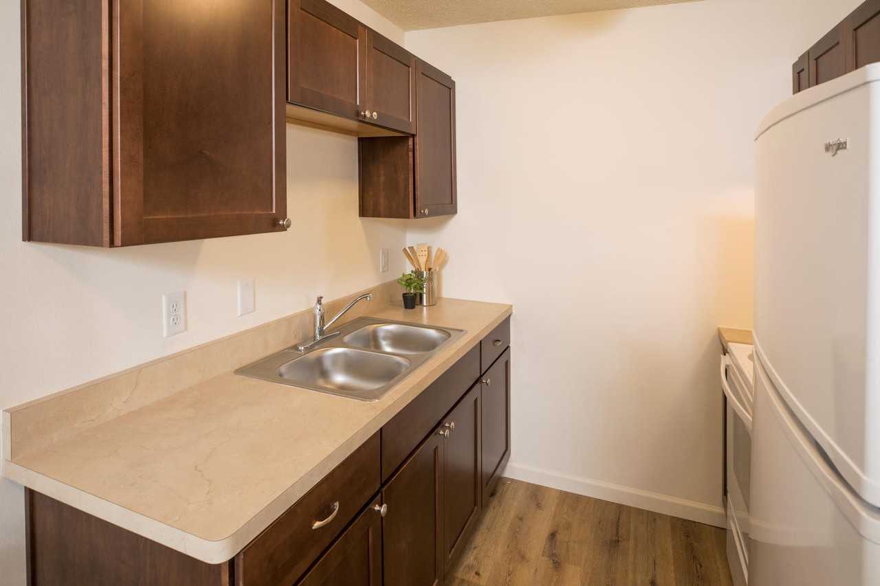 2911 7th Ave - 107 - Photo 2 of 15