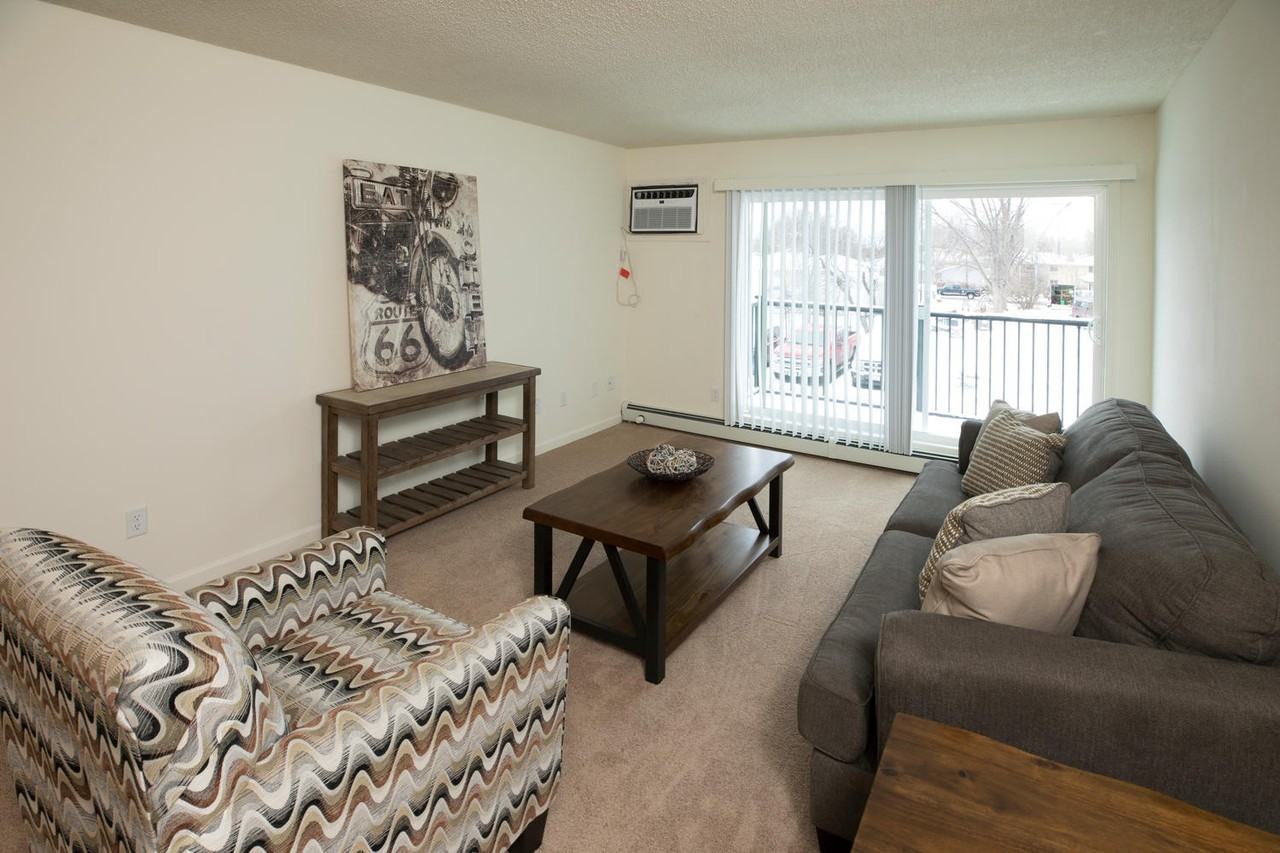 2911 7th Ave - 107 - Photo 3 of 15