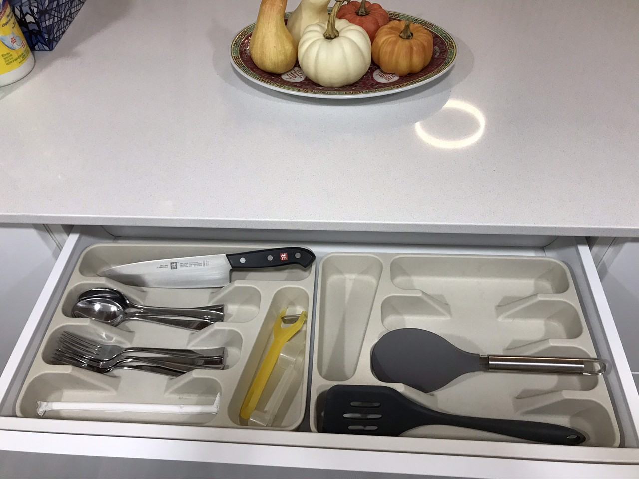 933 Seymour St - Photo 4 of 14