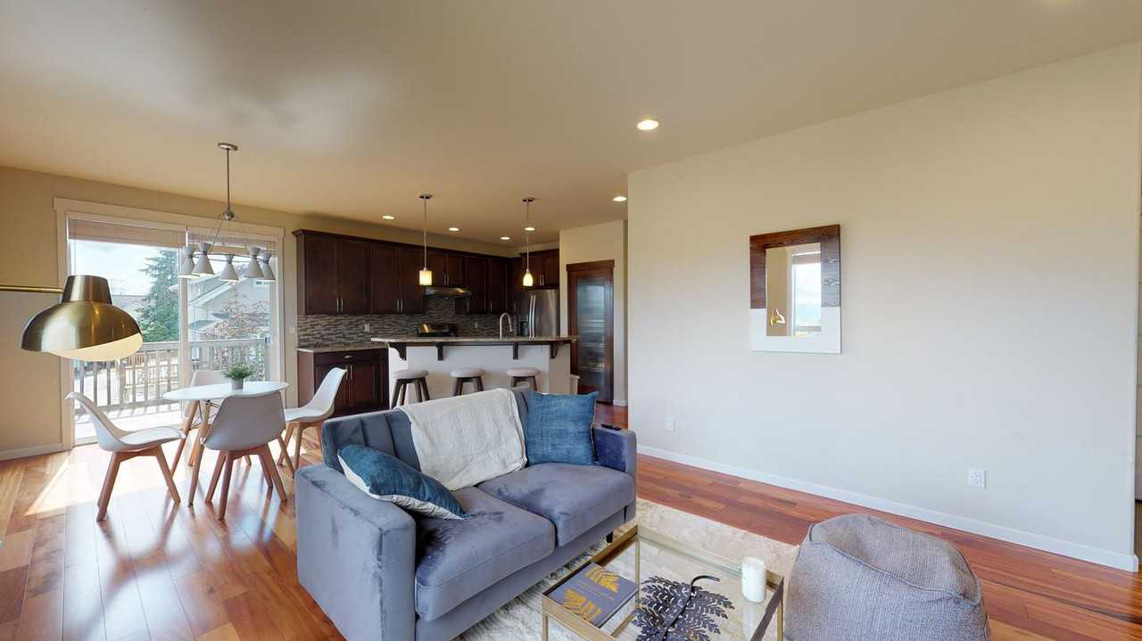 Elegant Beacon Hill home with great views - Photo 4 of 21