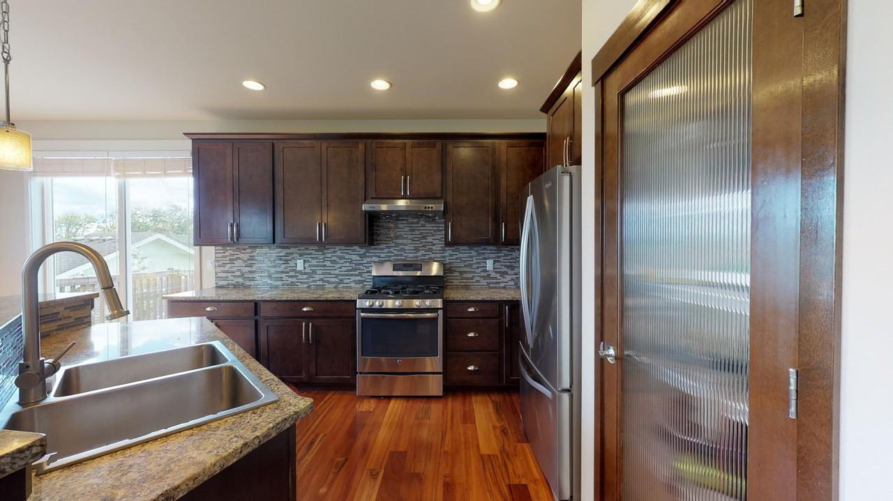 Elegant Beacon Hill home with great views - Photo 6 of 21