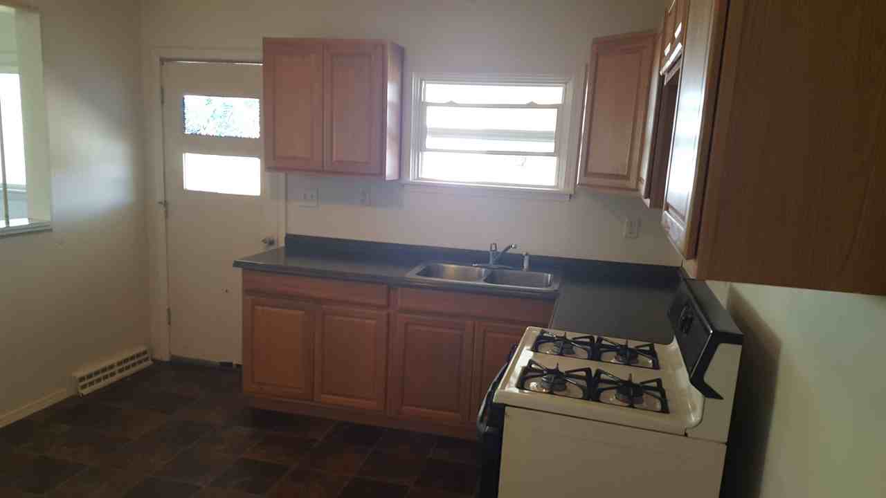 808 1/2 Center Ave - Photo 3 of 12