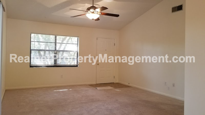 11511 Grove Ln - Photo 4 of 15
