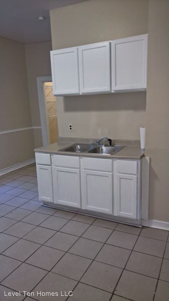 2112 N 41st St - Photo 3 of 8